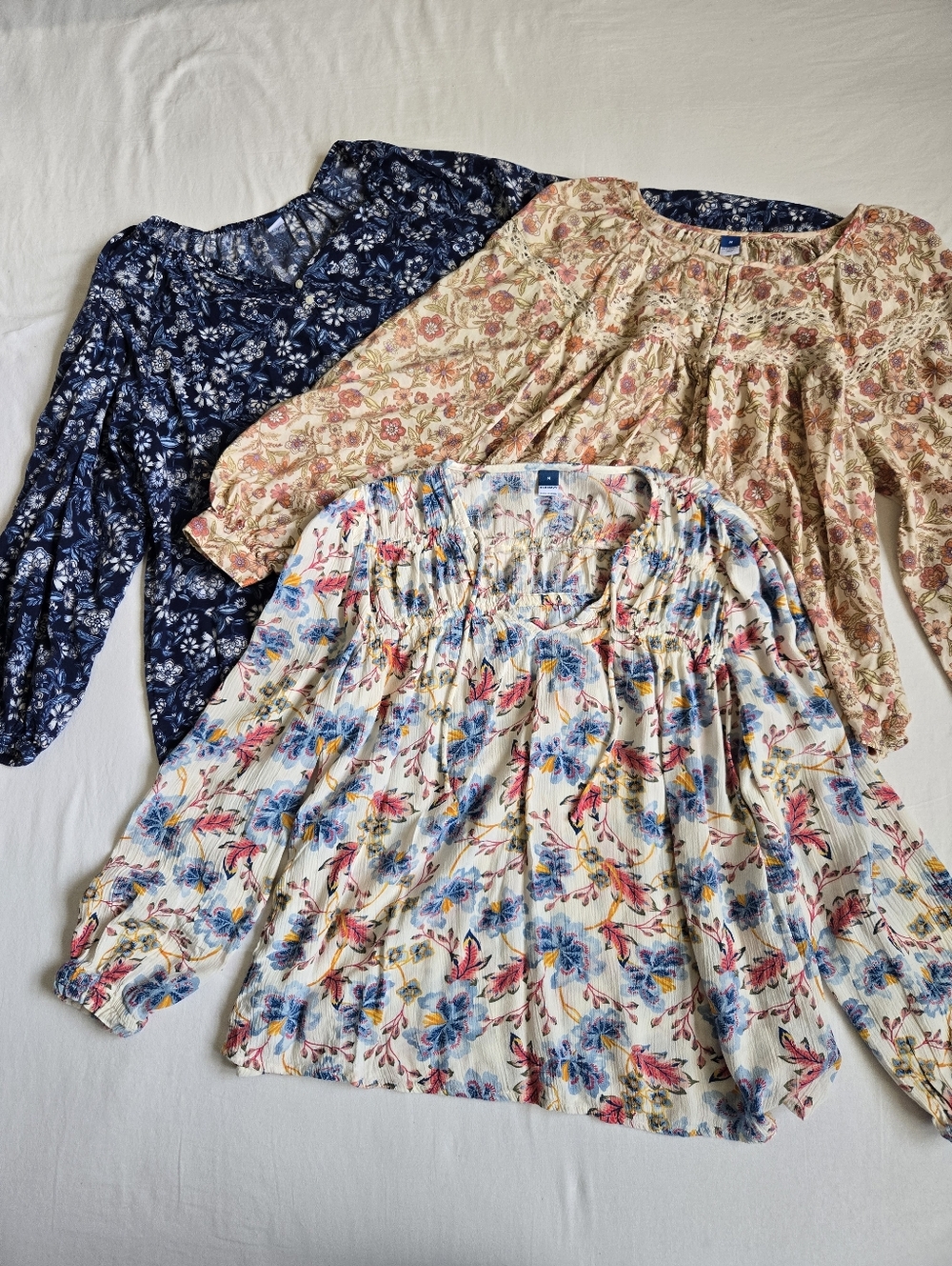 Old Navy Bundle Of 3 Boho Peasant Top Tops Blouses Floral Lightweight M